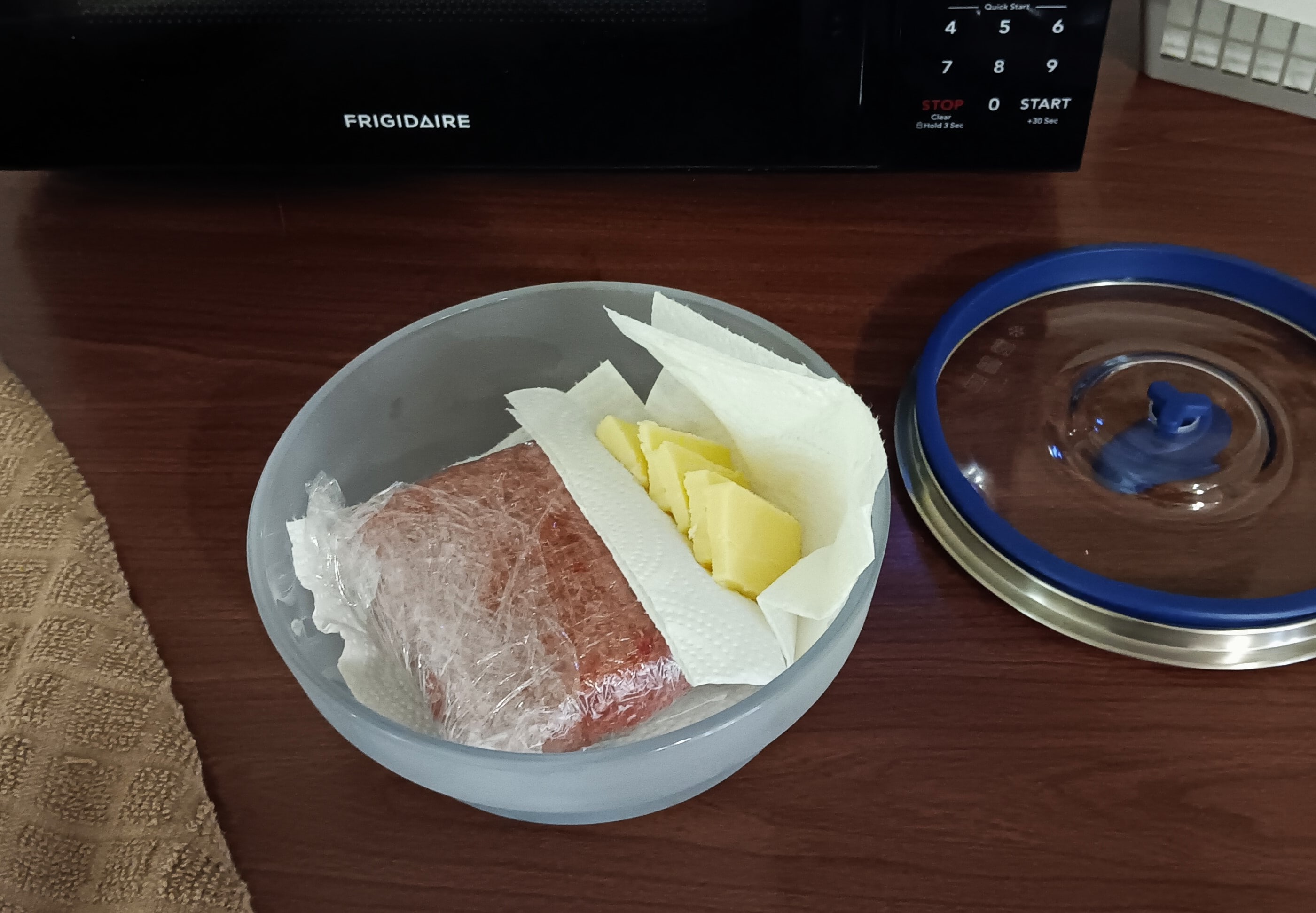 Anyday cheeseburger makings / photo by PS